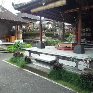  Alloggio in famiglia Pratama House Indonesia